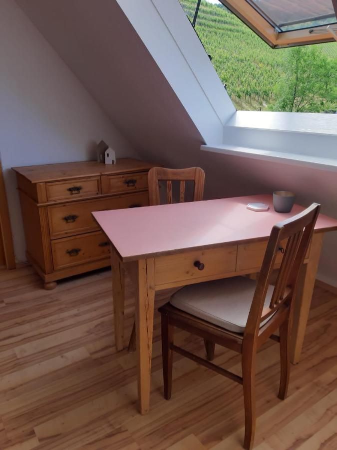 Giebelzimmer Mit Weinbergblick Stetten  Eksteriør bilde
